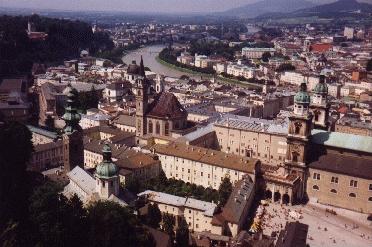 Blick von der Burg auf Salzburg