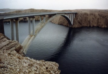 Brücke zur Insel Pag